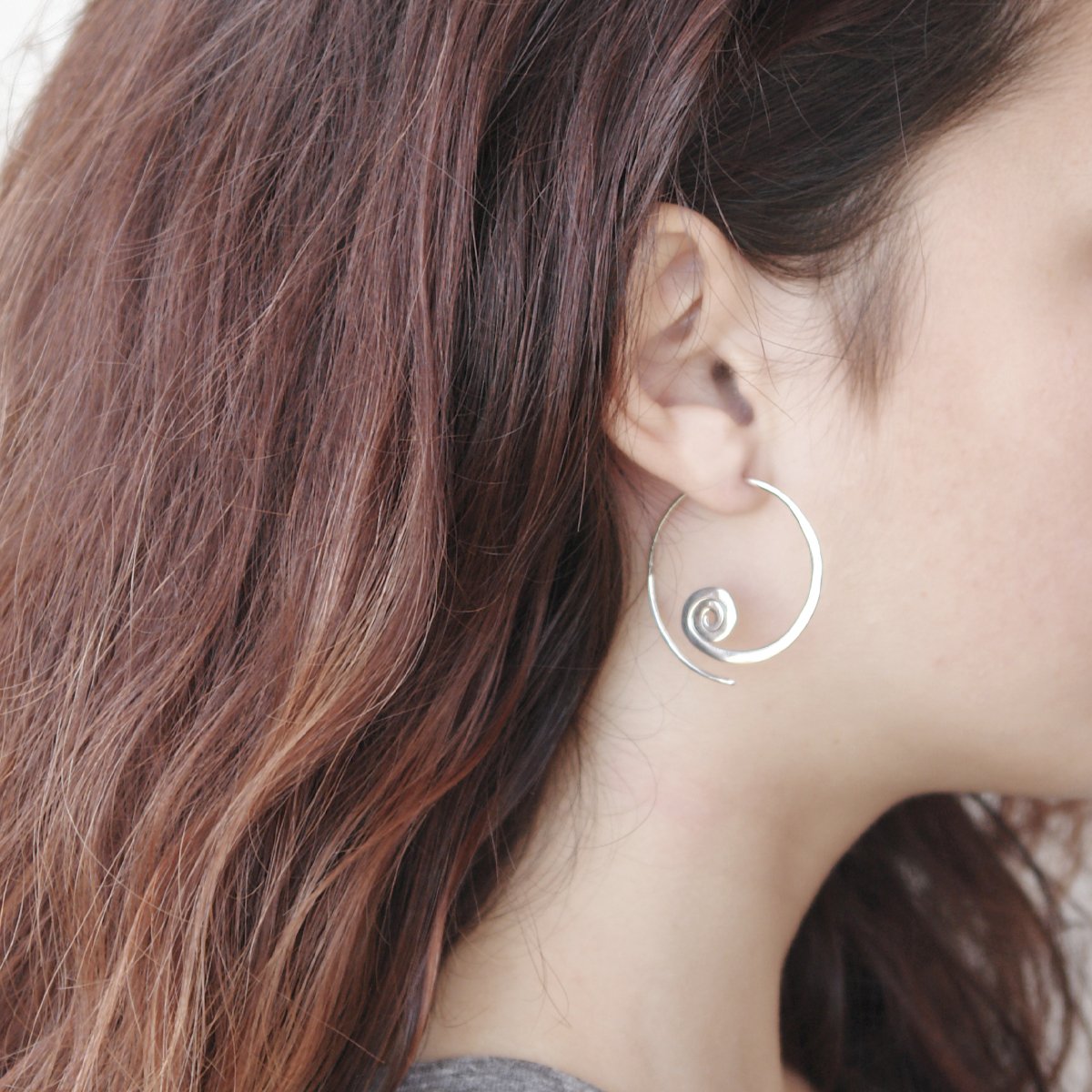 pendientes-aros-plata-espiral-grandes-3.jpg