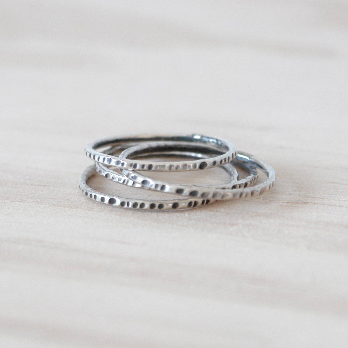 anillo-plata-fino-puntos-2.jpg