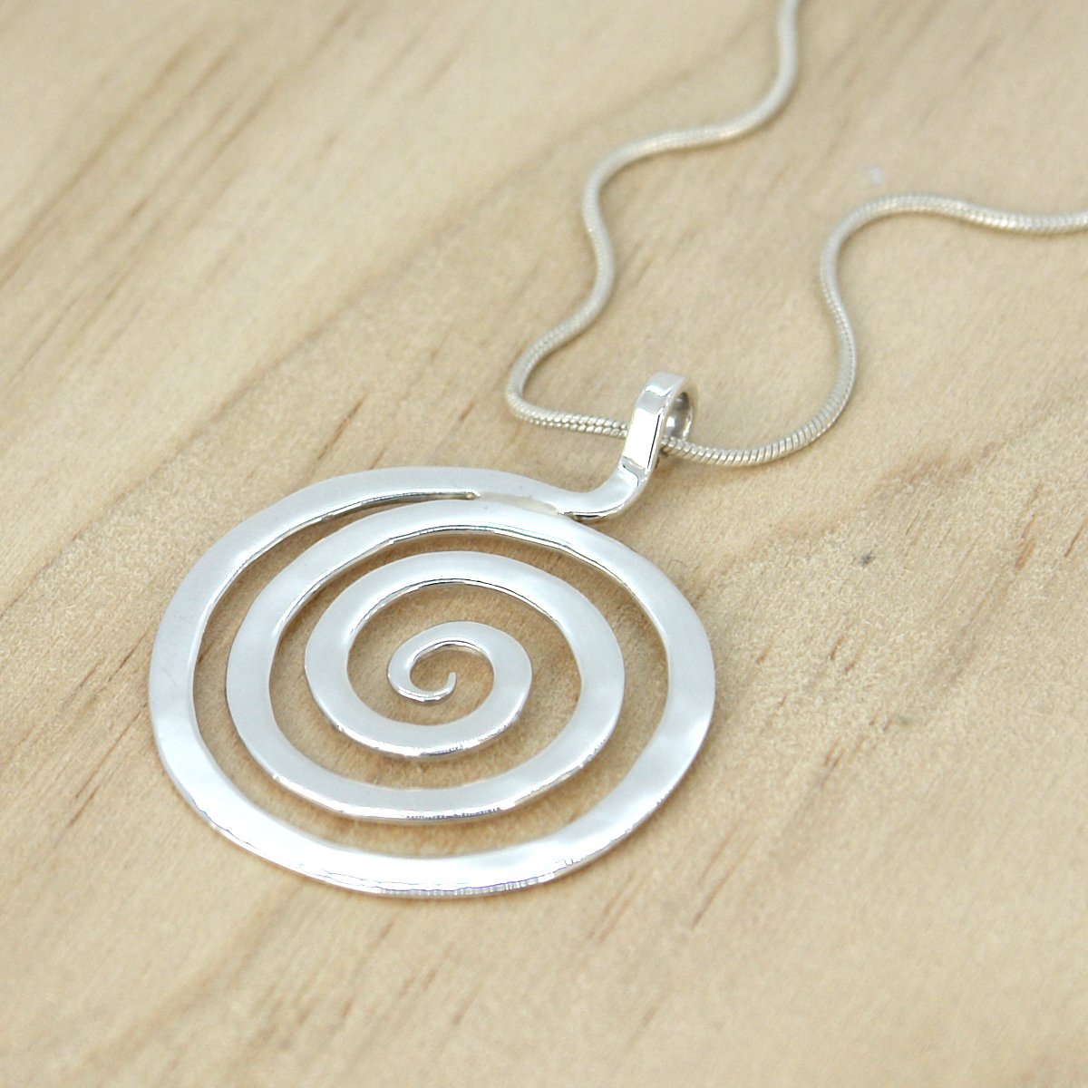 colgante-plata-espiral-grande-1.jpg