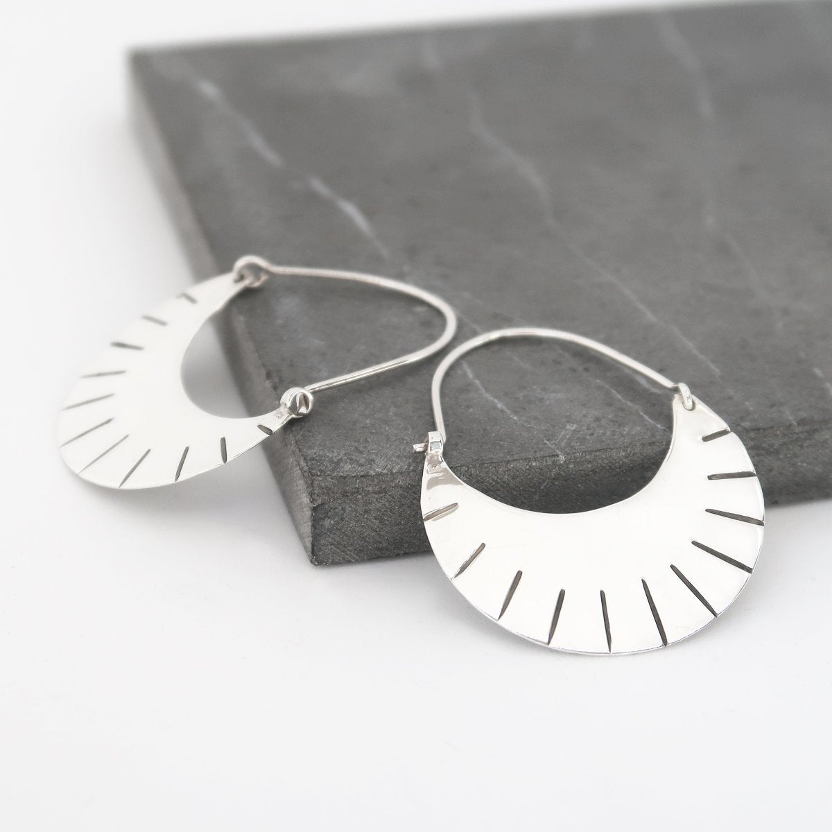 pendientes-aros-luna-lineas-3-1.jpg