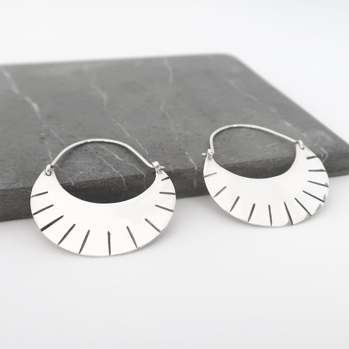 pendientes-aros-luna-lineas-3.jpg