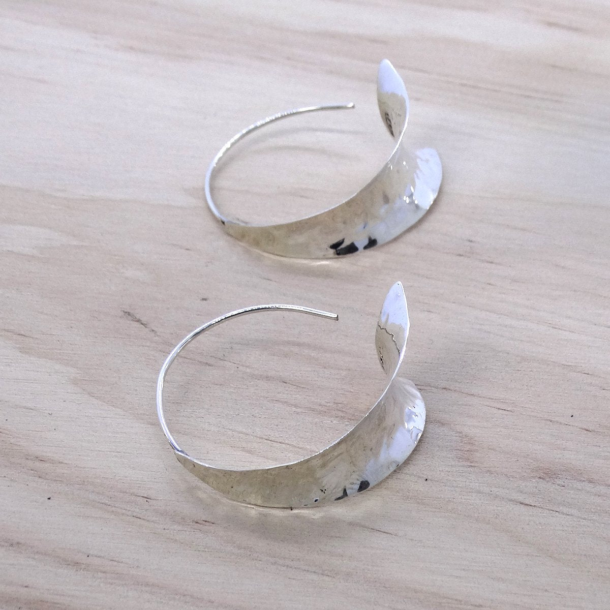 pendientes-aros-plata-abiertos-martelle-3.jpg