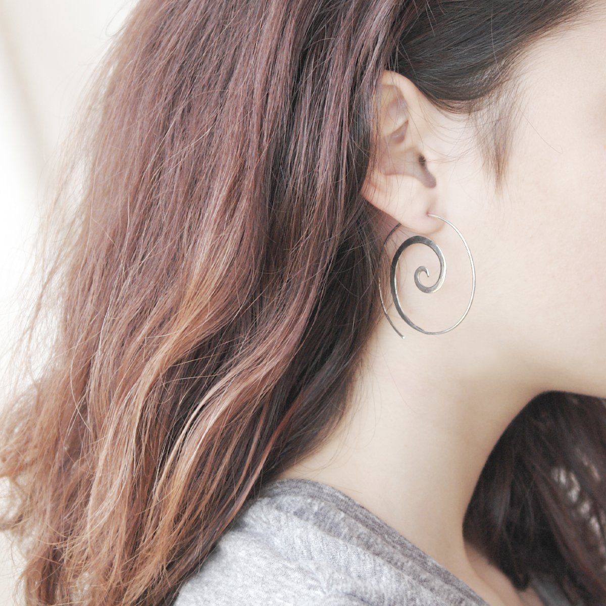 pendientes-aros-plata-espiral-grandes-4.jpg