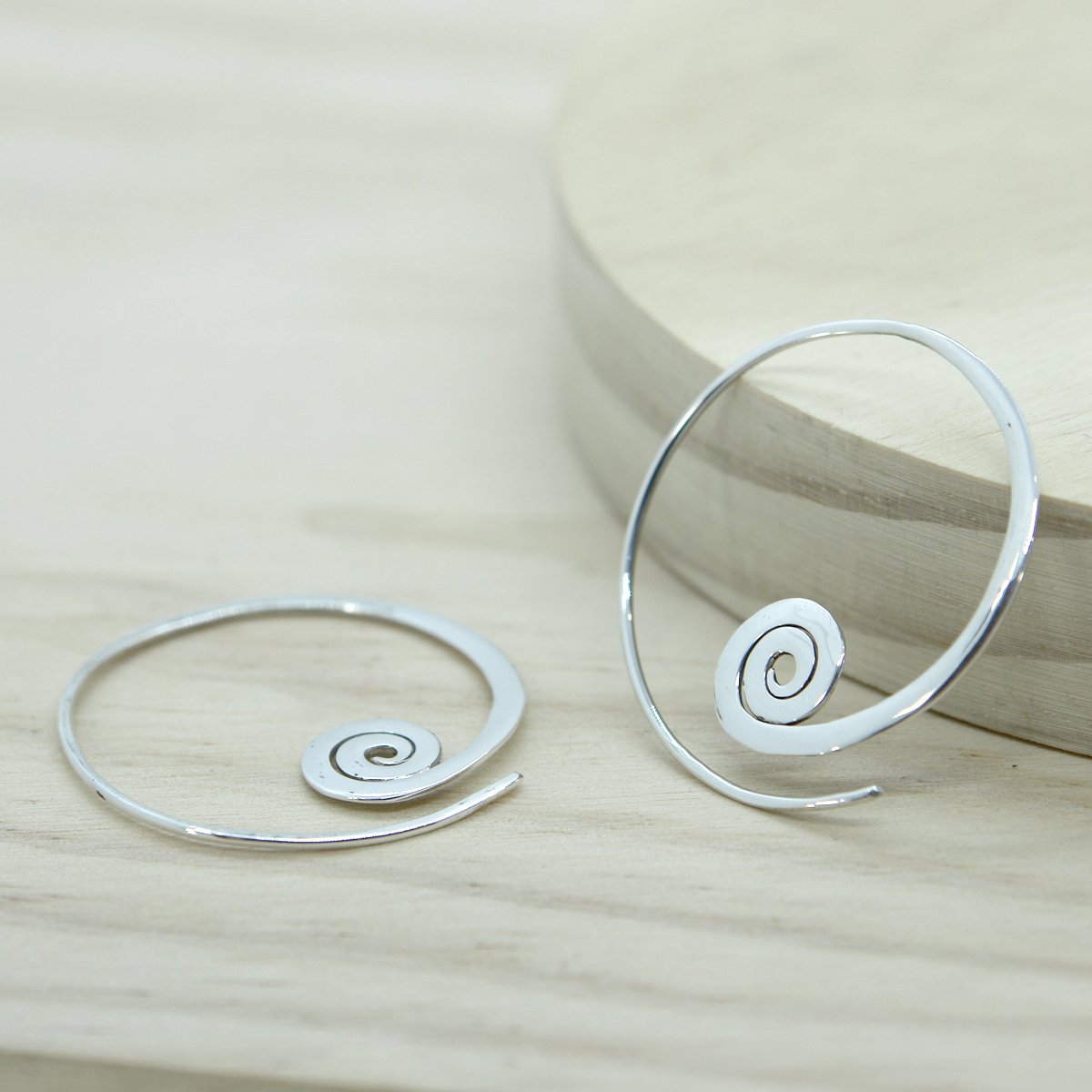pendientes-aros-plata-grandes-con-espiral.jpg