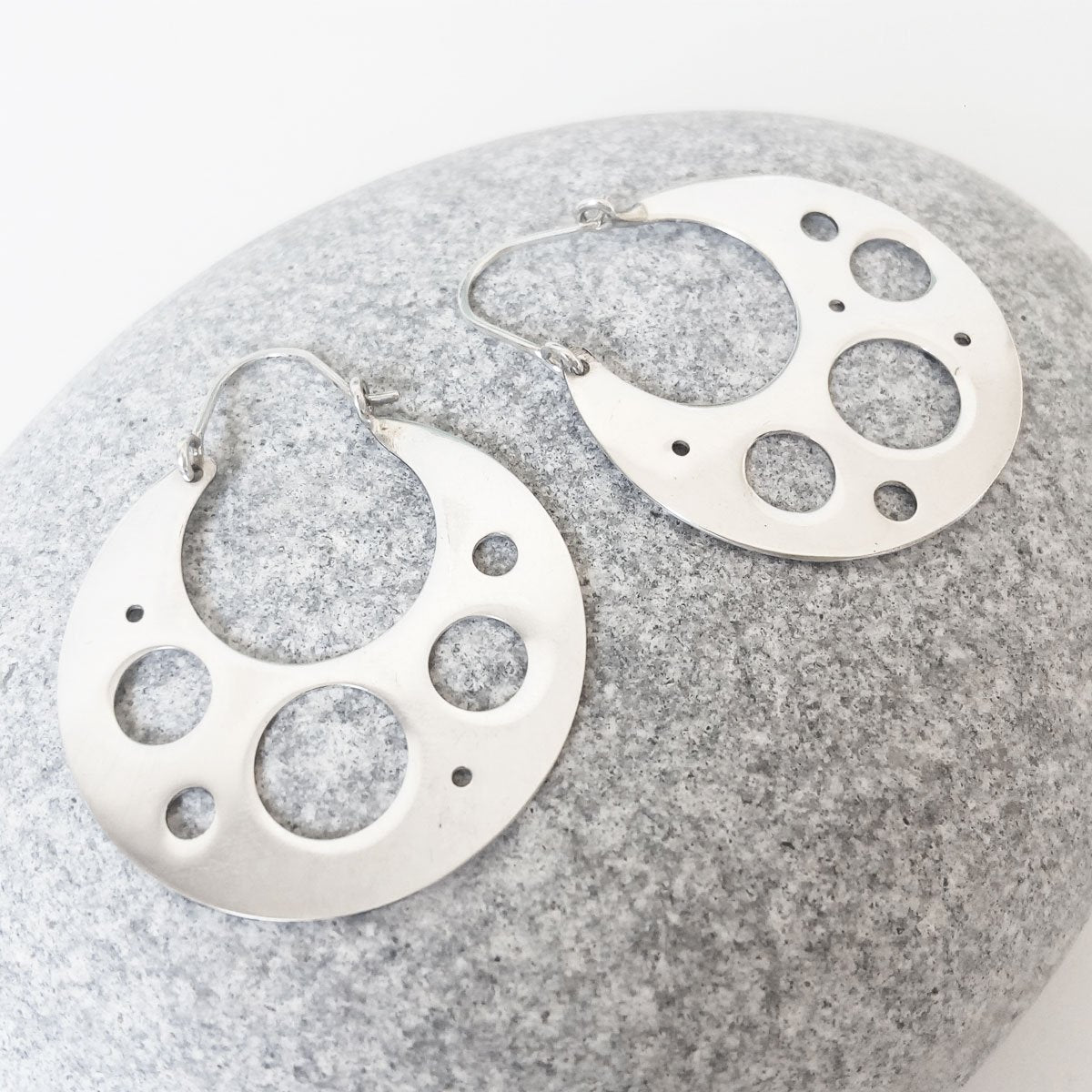 pendientes-aros-plata-media-luna-1.jpg