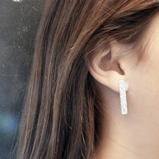 pendientes-plata-rectangular-martele-3.jpg