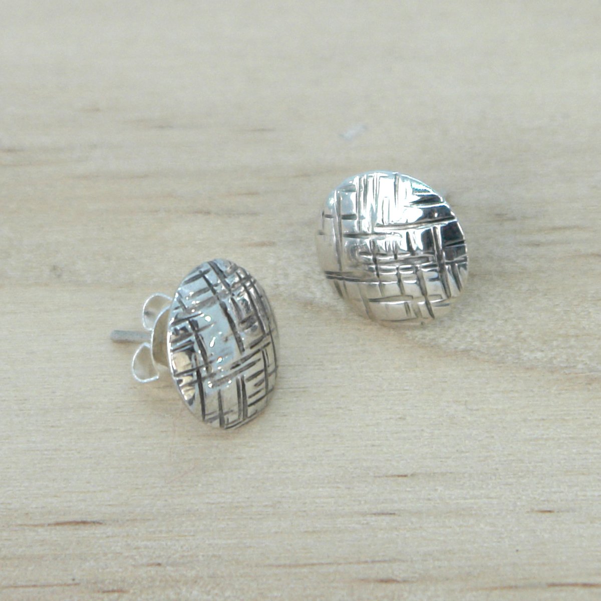 pendientes-plata-redondo-rejilla-3.jpg