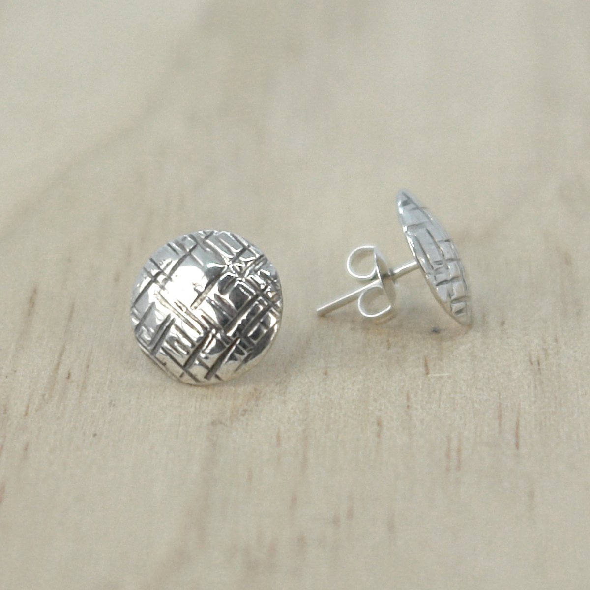 pendientes-plata-redondo-rejilla-4.jpg