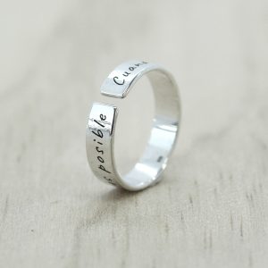 Anillo de plata personalizado fino